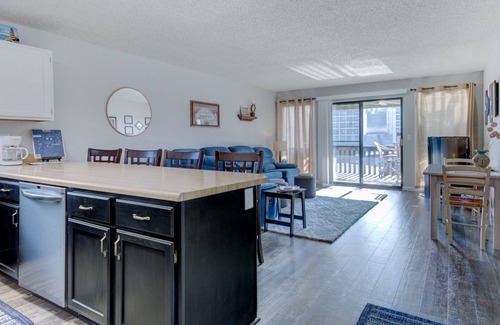 Village of Four Seasons Condo | SALE!-2bd/2bth,waterfront,amazing pool on point,hot tub,gated community