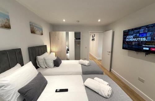 Wythenshawe Apartment | Sale Road Serviced Apartments Near Airport & Trafford Centre