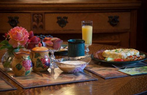 Black Creek Bed & Breakfast | Salmon Point B&B