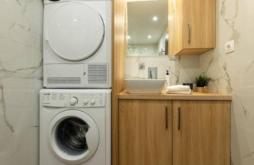 Thessaloniki City Centre Apartment | Salonica forest inn- One