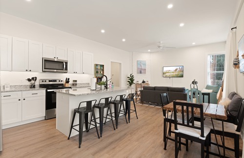 Brunswick House | Salt on Wolfe | 2 Bed, 1 Bath