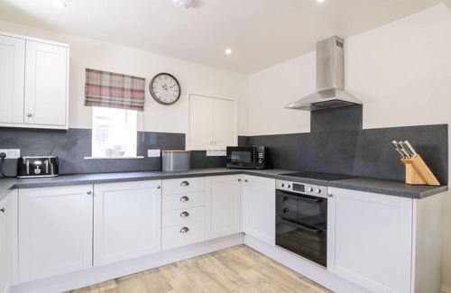 Rockcliffe Cottage | SALTFLATS COTTAGE - ROCKCLIFFE, pet friendly in Dalbeattie