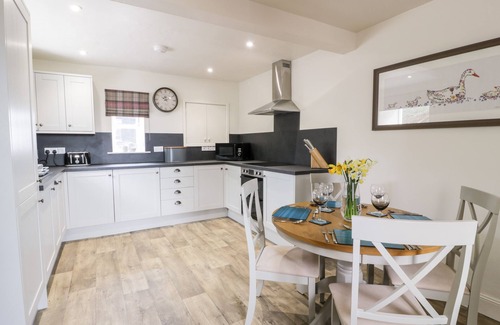 Rockcliffe Cottage | SALTFLATS COTTAGE - ROCKCLIFFE, pet friendly in Dalbeattie