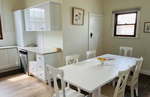 Waterhouse House | Saltwater Bungalow - WiFi