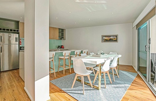 Cowes Apartment | Saltwater Haven - Sleeps 8