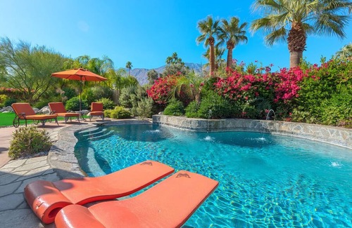 Palm Springs House | Saltwater Pool/Spa, Tanning Shelf, Firepit, Outdoor Fireplace Shower Free WiFi