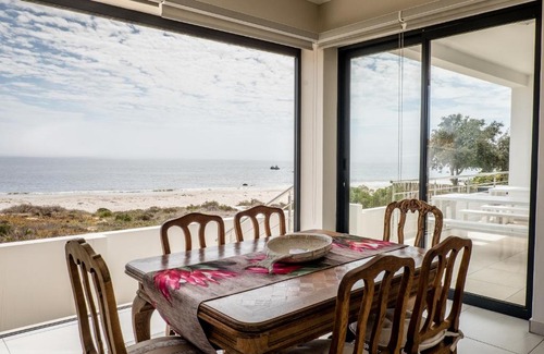 Britannia Bay House | Salty Sandals