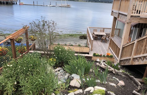 Coupeville Condo | Salty Vons - Lower Waterfront Suite