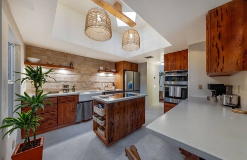 Sam Hughes House | Sam Hughes/2 BR 1.5 BA/Completely Remodeled