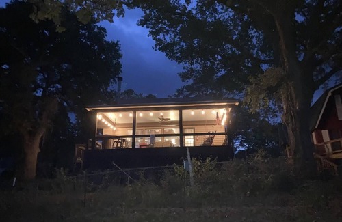 Jasper House | Sam Rayburn Lake Waterfront House with Beautiful Sandy Beach