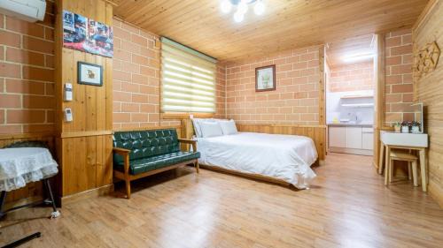 Samcheok House | Samcheok Dasarang Pension