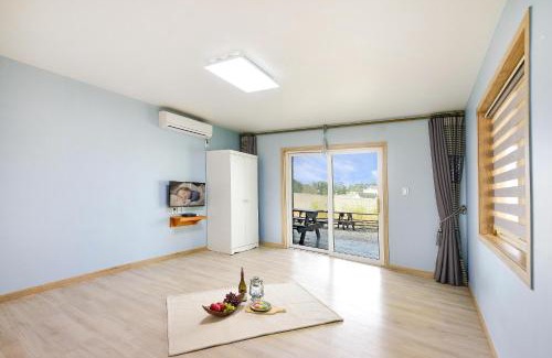 Samcheok House | Samcheok Good Friend Pension