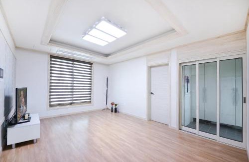 Samcheok House | Samcheok Jisu Pension