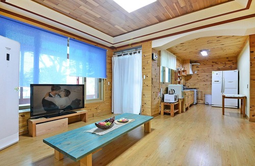 Samcheok House | Samcheok View of Sea Pension