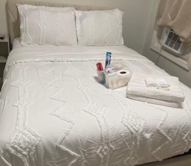 Newark House | Sammy Place