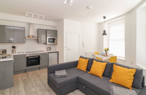 Teignmouth Cottage | SAMPHIRE, pet friendly, country holiday cottage in Teignmouth