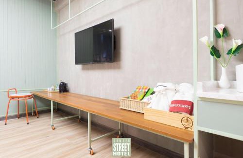 Ban Phan Thom Hotel | Samsen Street Hotel