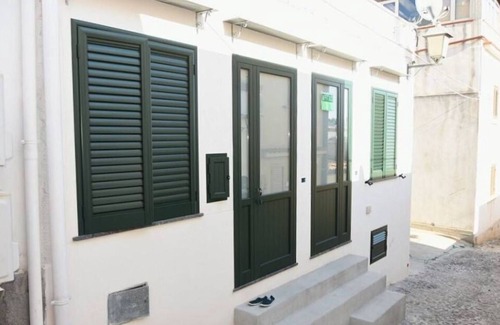 Ustica Apartment | Samuel House