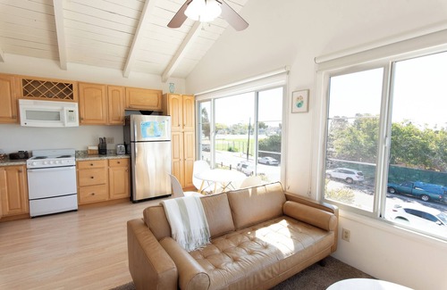 North Pacific Beach Apartment | San Diego Gem in North PB Close to the Beach and Walkable to Restaurants