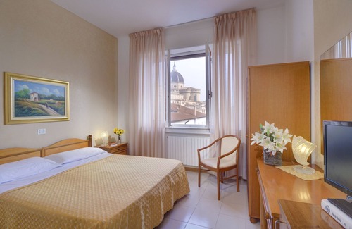 Loreto Hotel | San Gabriele