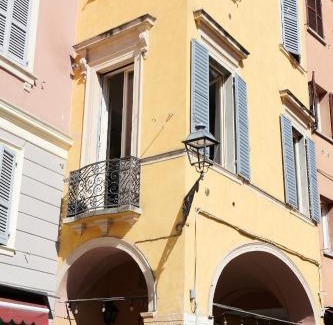 Old Town Apartment | San Giacomo Loft - near Osteria Francescana