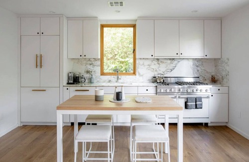 Venice House | San Juan - Featured in Architectural Digest + Sauna