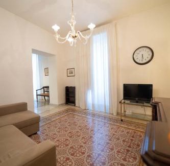 Quartieri Spagnoli Apartment | San Mattia's By Dimorra