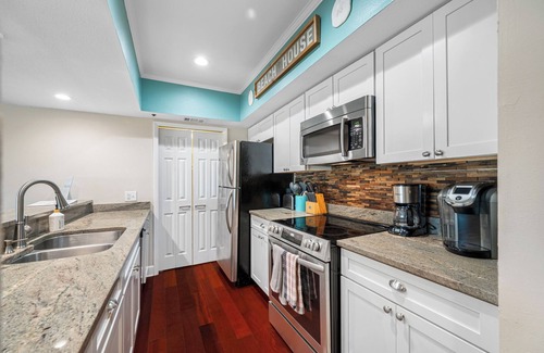 Redington Shores Condo | San Remo 501- Beautiful Beachfront Escape!