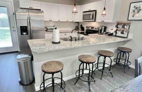 St. Augustine Villa | San Sebastiáns Hideaway - Modern with Group Friendly Amenities just minutes from Downtown and St Augustine Beach