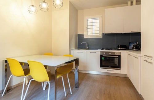 Historic Center Apartment | San Vitale 87 - Two Bedroom Apartment, Sleeps 4