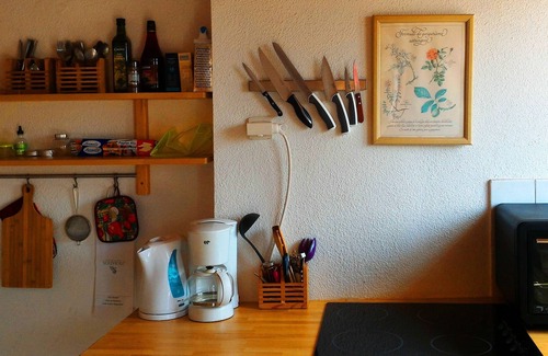 Sanary-sur-Mer Apartment | SANARY s/MER CENTER, QUIET 3 rooms + Terrace & Private Garden, up to 4 People !