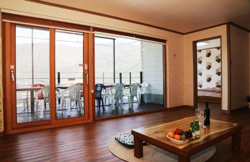 Sancheong House | Sancheong Jirisan Noul Pension