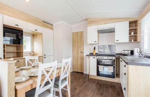 Fort Augustus Resort | Sanctuary 2 Hot tub Lodge