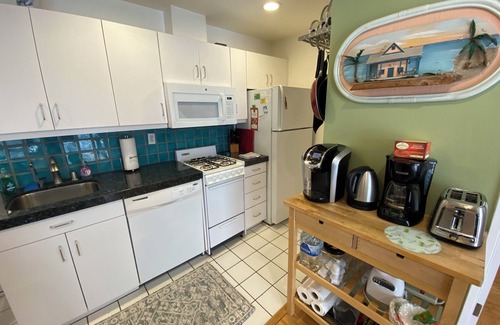 Gas Lamp Section Apartment | Sand Section Patio Apartment