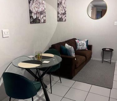 Edenvale House | Sandalion Cottage in Eden Glen, Johannesburg