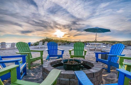 North Truro House | Sandbars Inn - Beachside Cottage