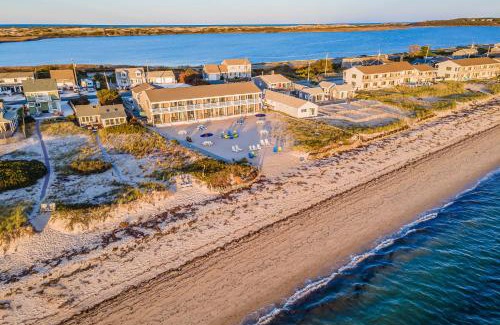 North Truro House | Sandbars Inn - Beachside Cottage