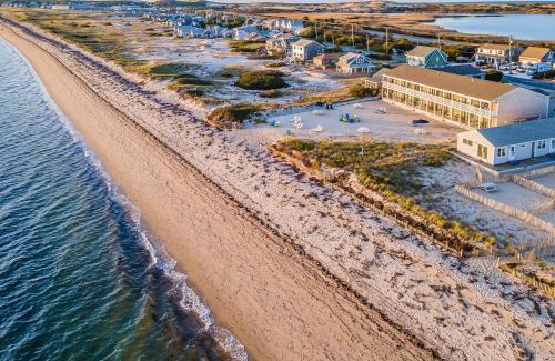 North Truro House | Sandbars Inn - Beachside Cottage