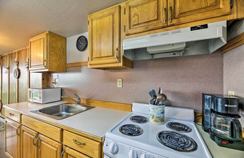Waldport Cottage | Sanderling Sea Cottages, Unit 2: Walk to Coast!