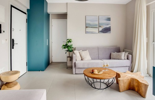 Thessaloniki Apartment | Sanders Old Port - Darling 1-Bdr Apt with Balcony
