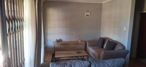 Rooihuiskraal House | Sandgrouse Guesthouse