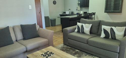 Rooihuiskraal House | Sandgrouse Guesthouse