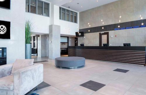 Prince George Hotel | Sandman Signature Prince George Hotel