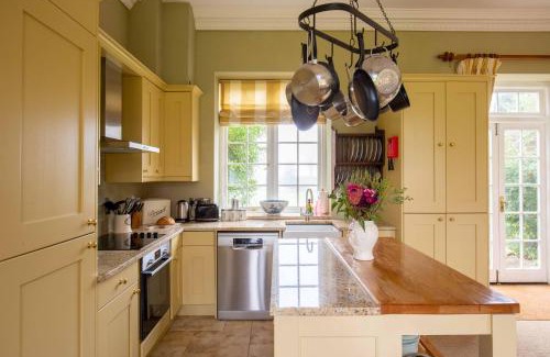 Chipping Norton House | Sandown Cottage