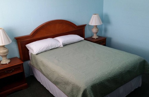 Atlantic Beach Hotel | Sandpiper Motel