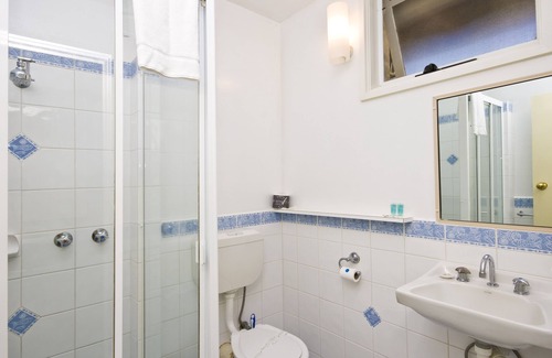 Lorne Hotel | Sandridge Motel
