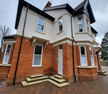 Epsom Apartment | Sands House - luxury modern studios with secure parking in Epsom, Surrey