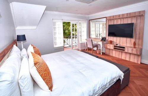 Greater Johannesburg Metropolitan Area House | Sandton Country Manor