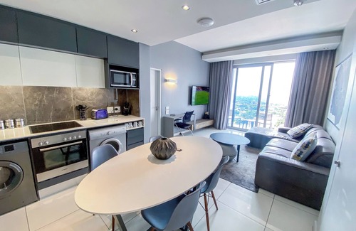 Sandown Apartment | SandtonCity-Apartment-Sleeps2-Pool-Parking