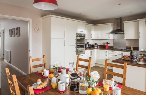 Camber Cottage | Sandy Feet - a cottage that sleeps 6 guests in 3 bedrooms